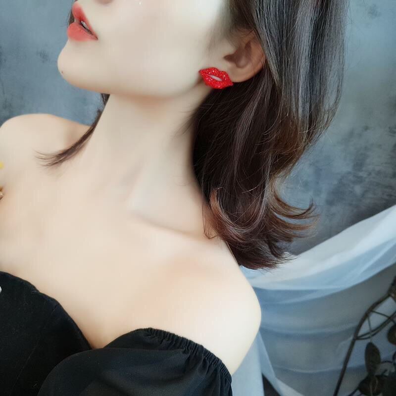 Rhinestone Exaggerated Lip Stud Earrings