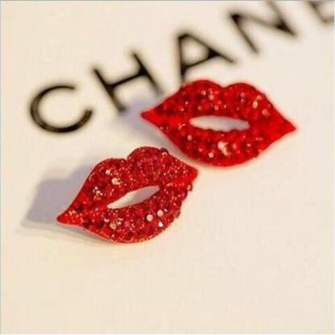 Rhinestone Exaggerated Lip Stud Earrings